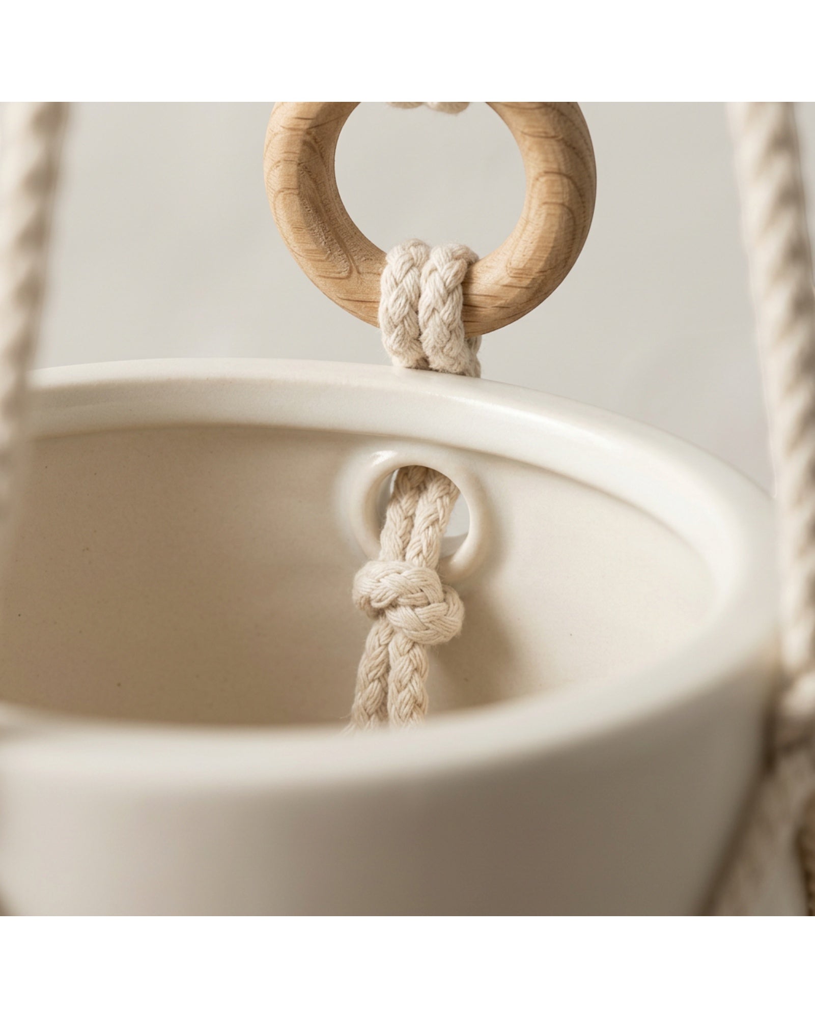 Stilld Hanging Ceramic Planter 16 cm with Cotton Rope Warm White - Detail view